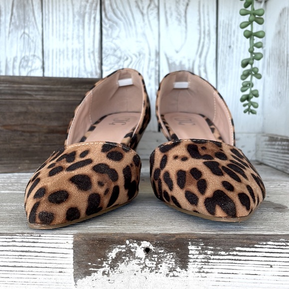Journey Collection Leopard Wedges - Picture 3 of 5